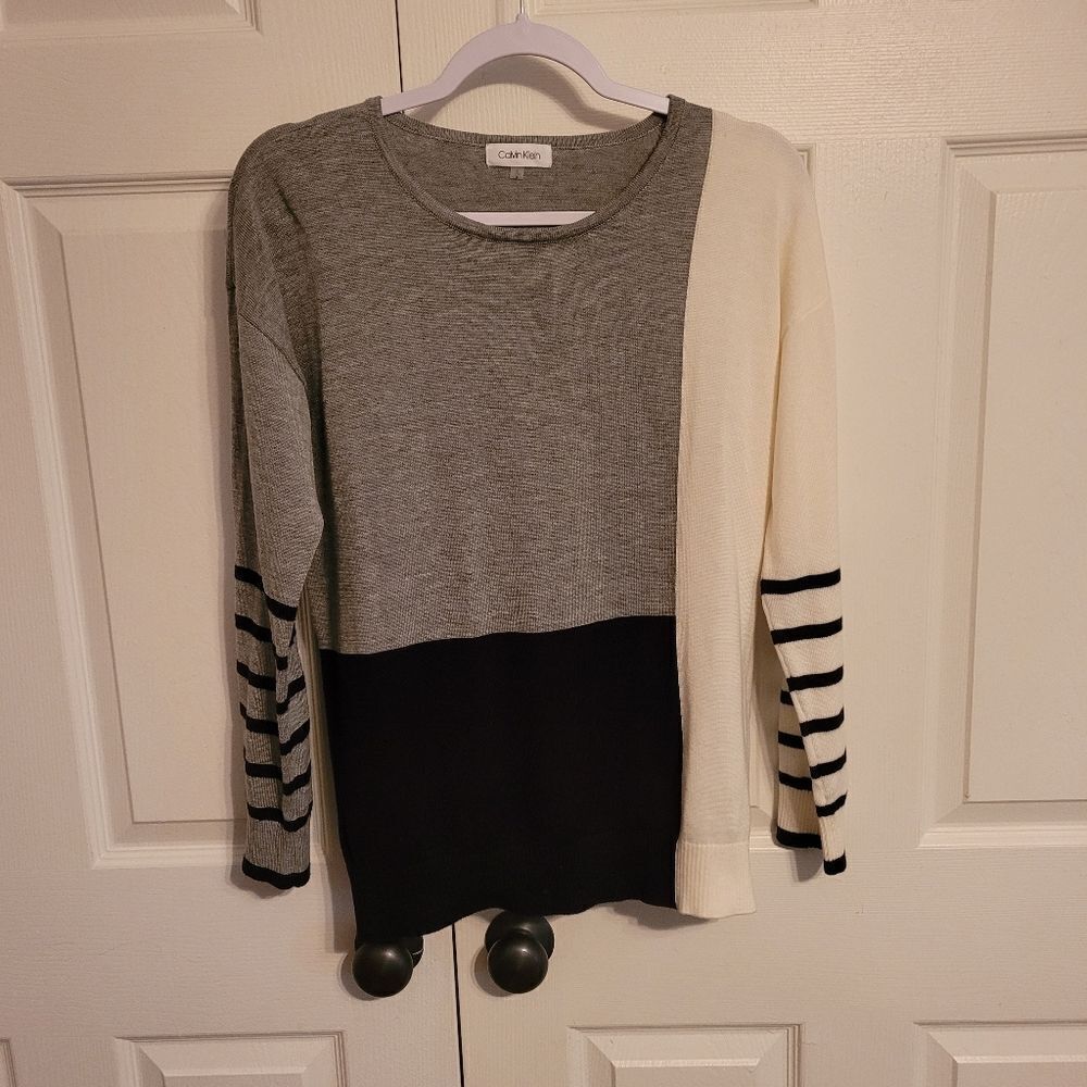 Calvin Klein‎ woman's color block sweater size small